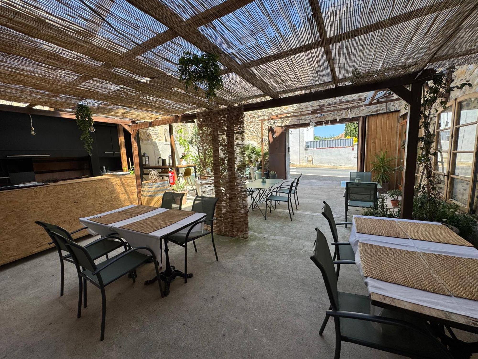 Casa Cessenon Bed & Breakfast Exterior photo